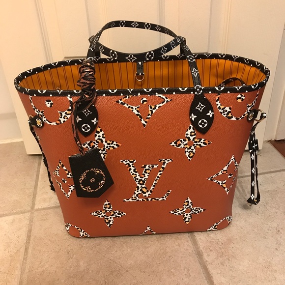 Louis Vuitton Handbags - ❌SOLD❌ Louis Vuitton Jungle Cloche Clé Charm